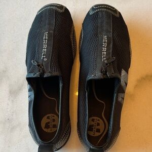 Merrell Women’s Black Slip-On Performance Footwear in Size 6 1/2
